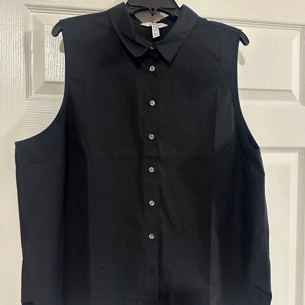 SPANX Black Sleeveless Collared Shell - 

Blouse

B-1